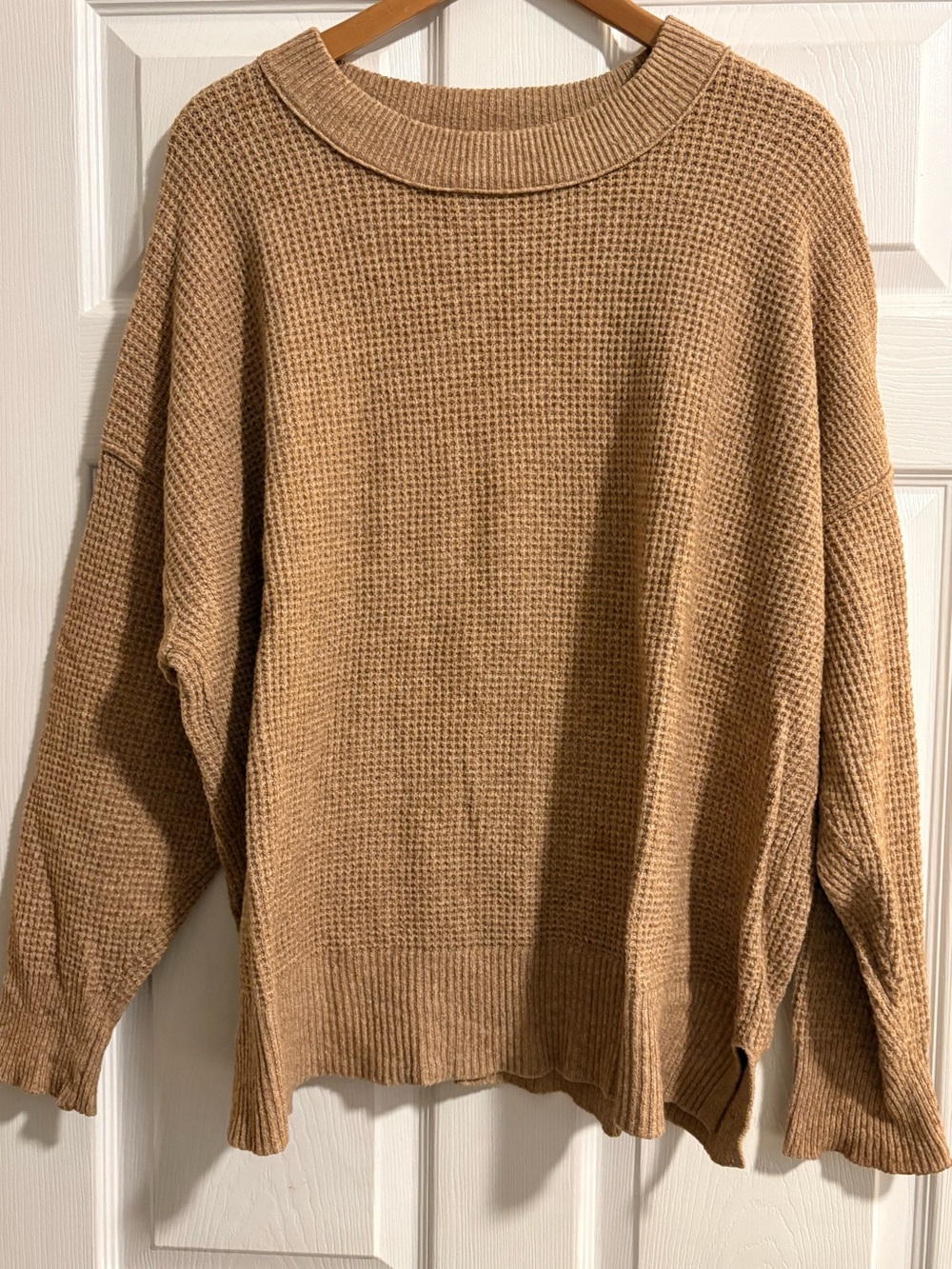 AERIE - Waffle Knit Sweater Sz Medium (oversized)